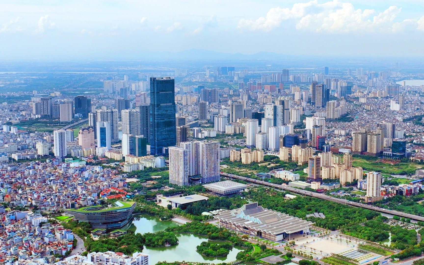 Giá nhà đất thổ cư nội đô chạm 250 triệu đồng/m2. Ảnh: Znews