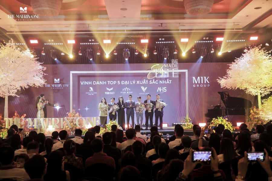 MIK Group tri ân khách hàng The Matrix One Premium